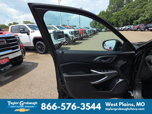 New 2026 Chevrolet Trax LS w/ LS Convenience Package FWD image 12