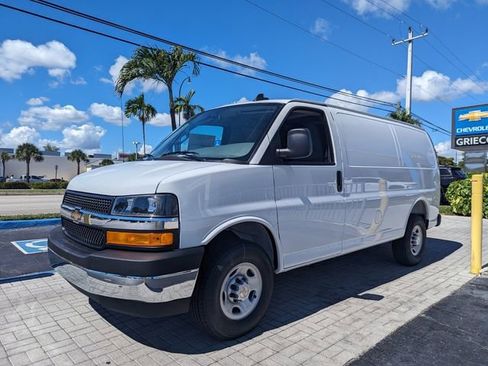 New 2025 Chevrolet Express 2500 w/ Driver Convenience Package image 4