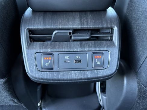 Used 2024 Nissan Ariya AWD image 13