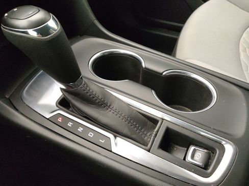 Used 2020 Chevrolet Equinox LS image 26