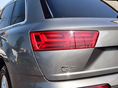 Used 2017 Audi Q7 3.0T Premium Plus AWD/4WD image 12