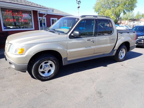 Used 2002 Ford Explorer Sport Trac 4x4 image 3