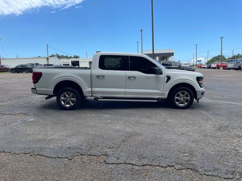 Used 2024 Ford F150 XLT w/ Mobile Office Package RWD image 7