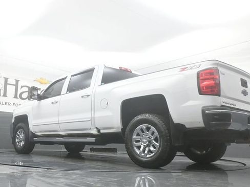 Used 2018 Chevrolet Silverado 3500 LT w/ LT Convenience Package AWD/4WD image 5