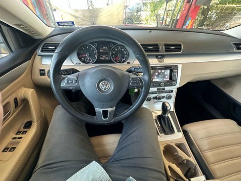 Used 2014 Volkswagen CC Sport image 12