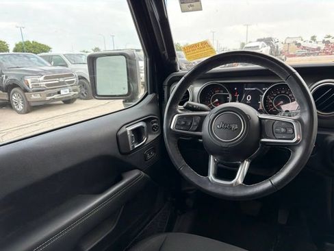 Used 2023 Jeep Wrangler Unlimited Sahara w/ LED Lighting Group AWD/4WD image 20