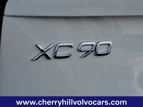 New 2026 Volvo XC90 B6 Plus w/ Protection Package Premier image 14