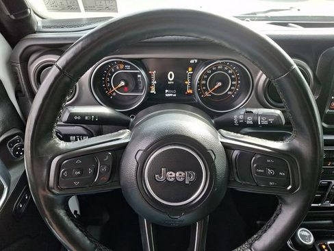 Used 2022 Jeep Wrangler Unlimited Sport image 18