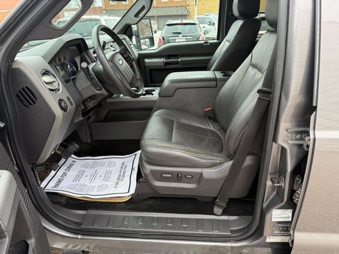 Used 2012 Ford F250 Lariat w/ Chrome Pkg image 9