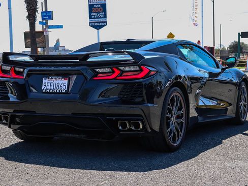 Used 2023 Chevrolet Corvette Stingray Premium Conv w/ Z51 Performance Package RWD image 8