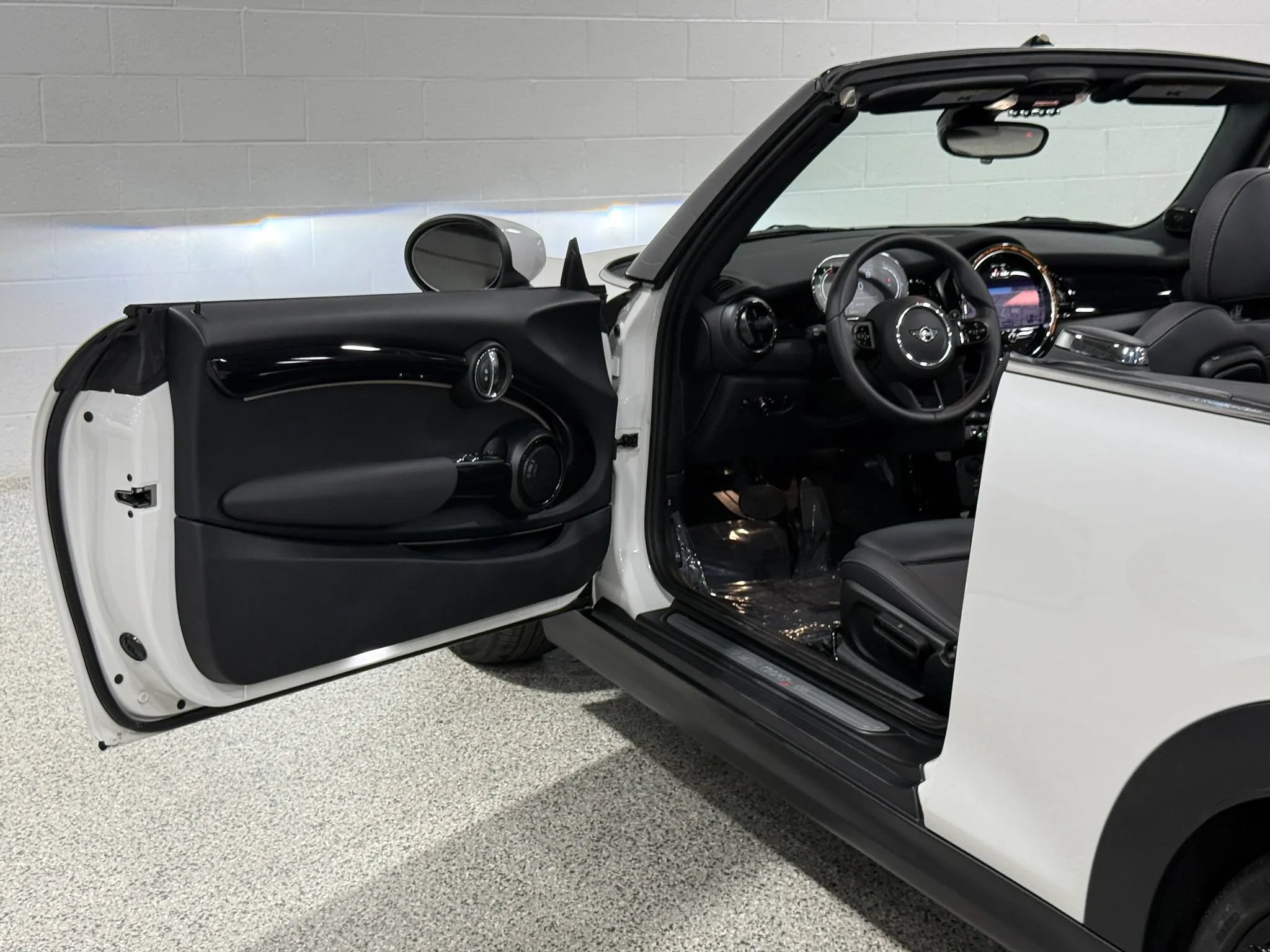 Used 2023 MINI Cooper S FWD image 12