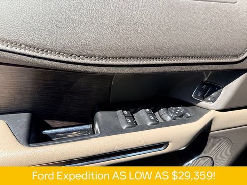 Used 2019 Ford Expedition Limited w/ Equipment Group 301A RWD image 28