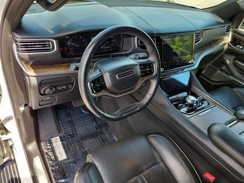 Used 2023 Jeep Grand Wagoneer Series II AWD/4WD image 2