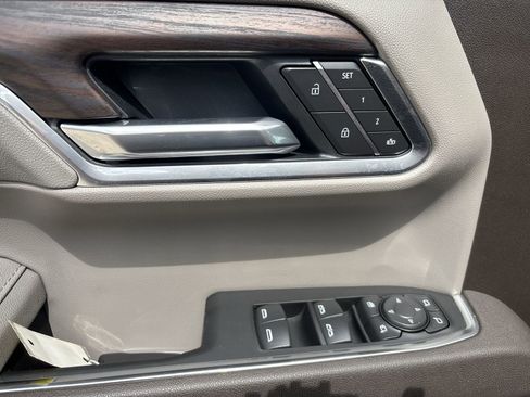 Used 2026 GMC Sierra 1500 SLT image 16