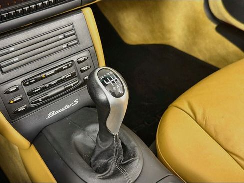 Used 2000 Porsche Boxster S RWD image 19