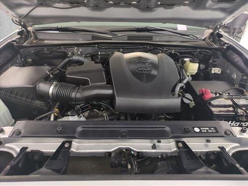 Used 2016 Toyota Tacoma SR5 w/ Towing Package RWD image 25