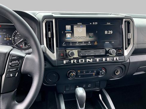Used 2025 Nissan Frontier SV RWD image 7