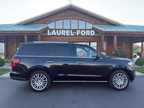 Certified 2022 Ford Expedition Limited w/ Equipment Group 302A AWD/4WD image 1