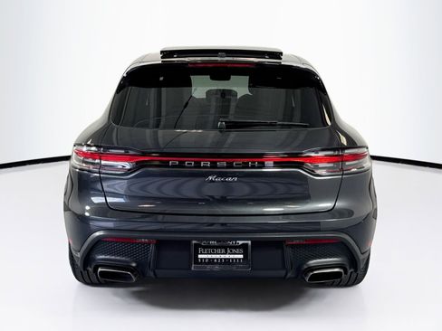 Certified 2025 Porsche Macan image 10