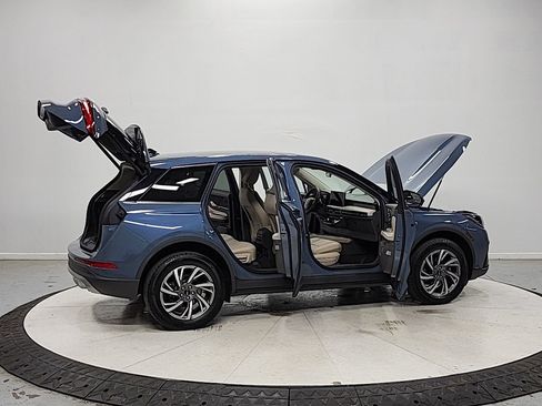 Used 2023 Lincoln Corsair AWD w/ Equipment Group 101A image 16