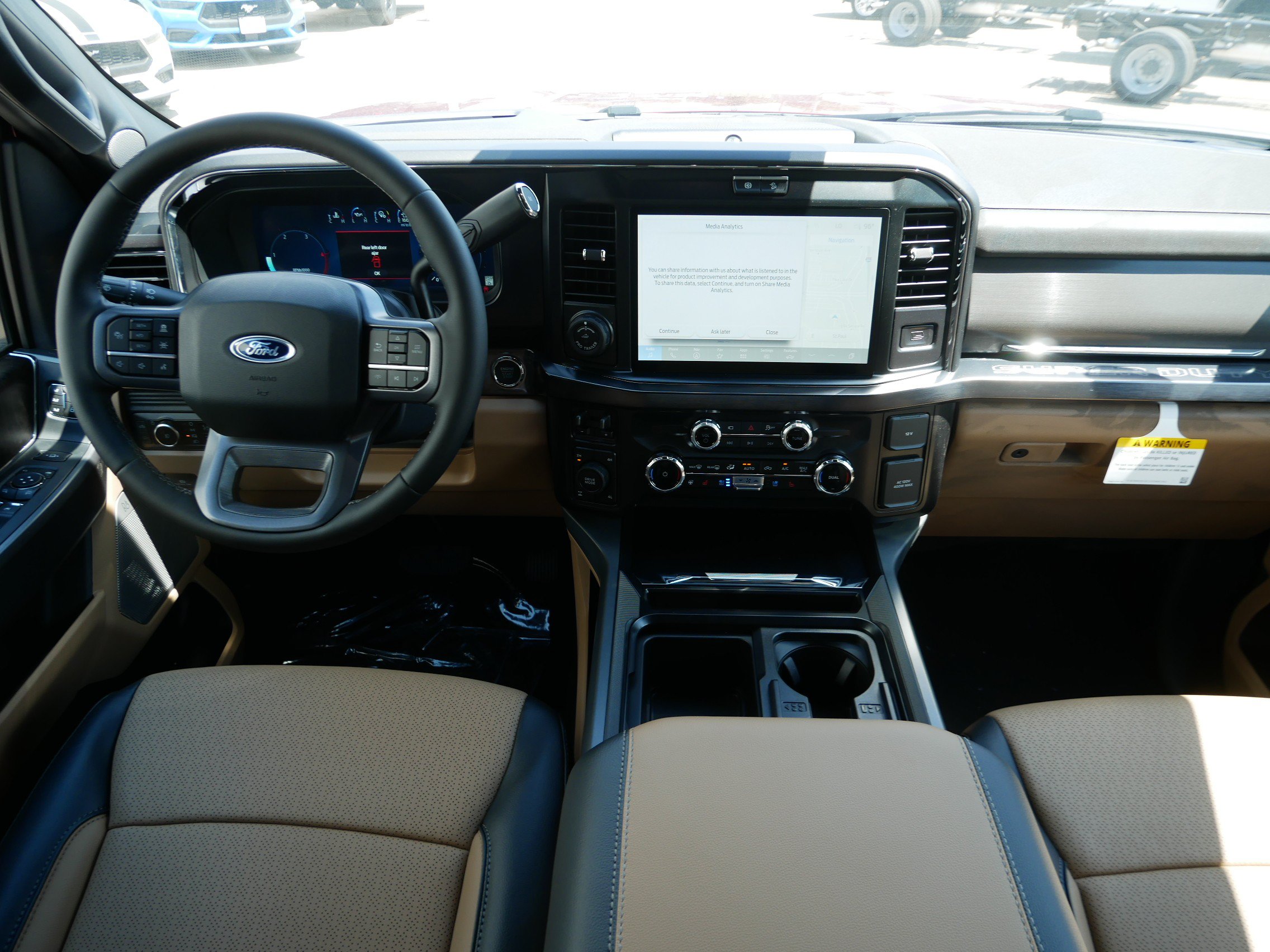 New 2026 Ford F350 Lariat w/ Lariat Ultimate Package AWD/4WD image 8