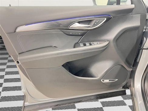 Certified 2025 Buick Envision Preferred image 27