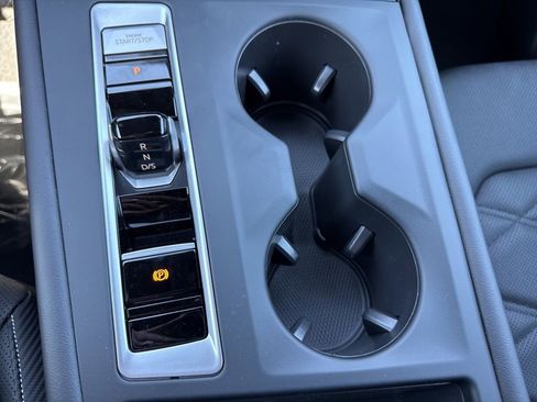 New 2026 Volkswagen Atlas Cross Sport SE FWD image 23