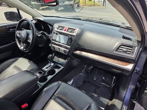Used 2016 Subaru Outback 2.5i Limited AWD/4WD image 13