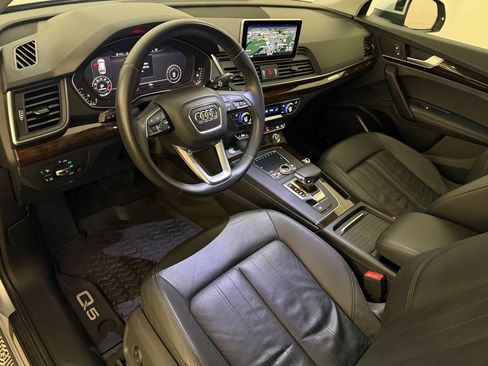 Used 2019 Audi Q5 2.0T Premium Plus w/ Premium Plus Package AWD/4WD image 4