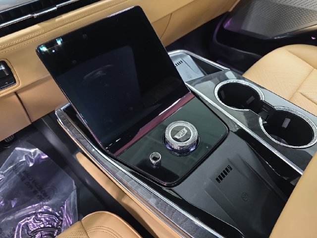 Certified 2025 Cadillac Escalade IQ Sport 2 AWD/4WD image 25