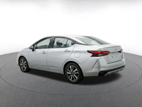Used 2025 Nissan Versa SV FWD image 5