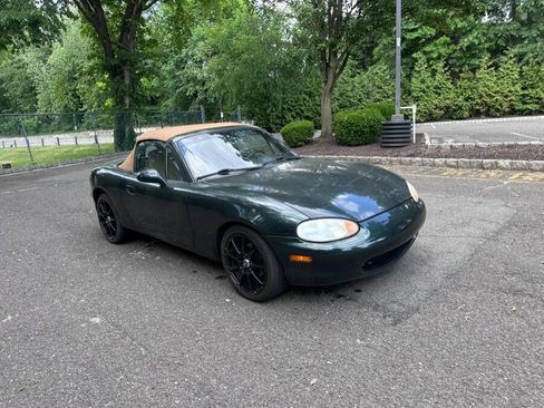 Used 1999 MAZDA MX-5 Miata RWD image 3
