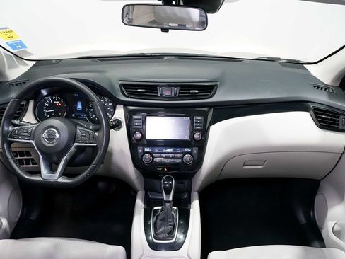 Used 2019 Nissan Rogue Sport SV w/ All-Weather Package FWD image 20