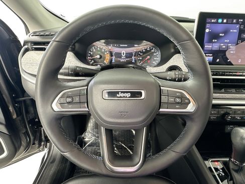 Used 2022 Jeep Compass Latitude w/ Convenience Group image 11