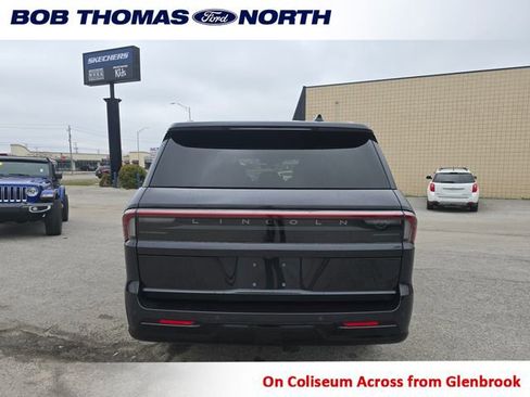 New 2026 Lincoln Navigator L Reserve w/ Jet Appearance Package AWD/4WD image 5