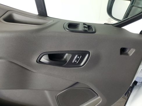 Used 2025 Ford Transit 250 Low Roof w/ Exterior Upgrade Package RWD image 28