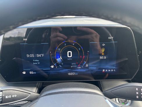 Used 2025 Chevrolet Equinox LT FWD image 41