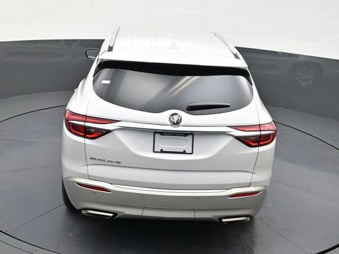 Used 2021 Buick Enclave Essence w/ Sound and Sites Package image 15