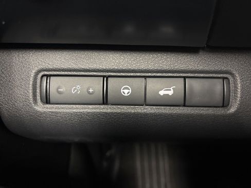 Used 2023 Nissan Pathfinder SL image 29