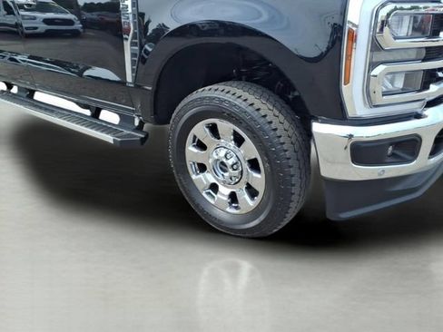 Used 2026 Ford F250 Lariat w/ Lariat Premium Package AWD/4WD image 4