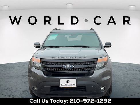 Used 2015 Ford Explorer Sport w/ Equipment Group 401A image 2