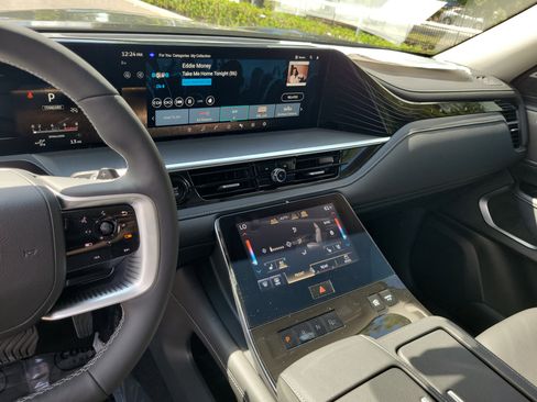 New 2026 INFINITI QX80 Luxe image 19