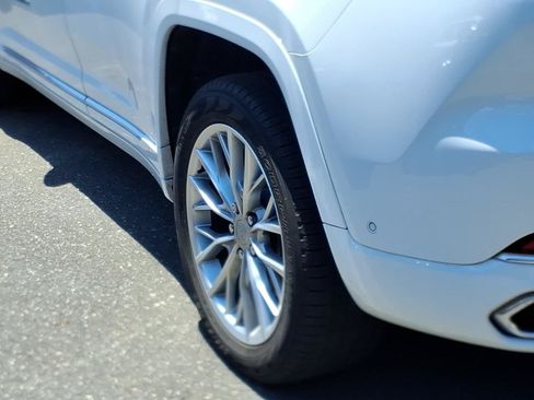 Used 2023 Jeep Grand Cherokee Summit w/ Advanced Protech Group IV AWD/4WD image 14