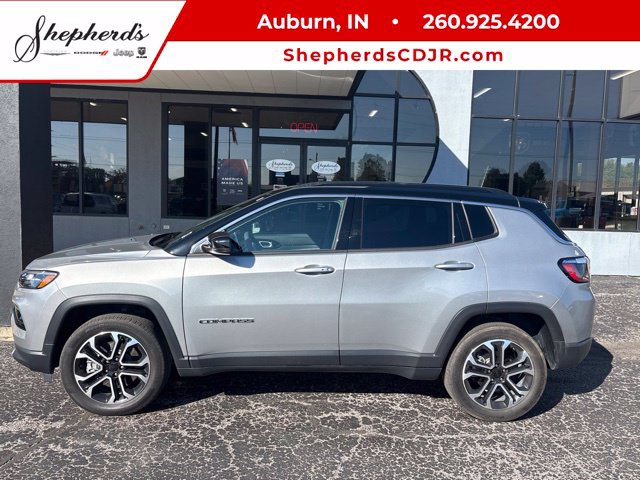 Used 2023 Jeep Compass Limited AWD/4WD image 1