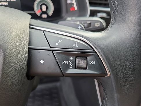 Certified 2022 Audi Q8 Premium image 23