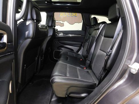 Used 2017 Jeep Grand Cherokee Overland image 82
