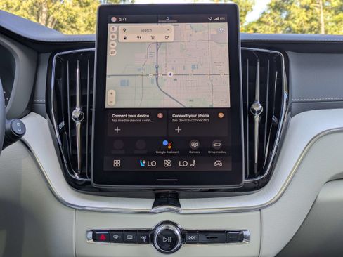 New 2026 Volvo XC60 B5 Ultra w/ Protection Package Premier image 19