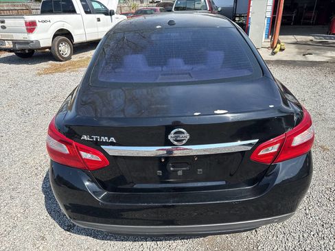 Used 2016 Nissan Altima 2.5 SV w/ Interior Lighting Package image 6