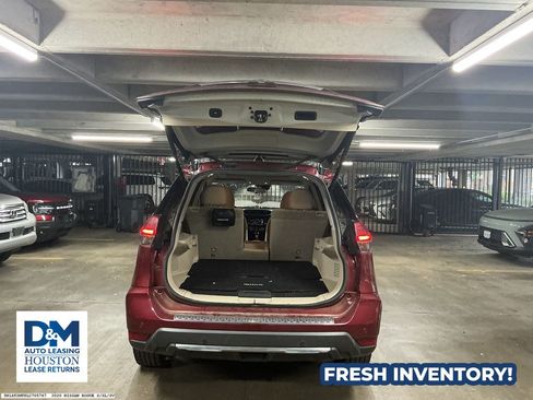 Used 2020 Nissan Rogue SV w/ Sun & Sound Touring Package FWD image 6
