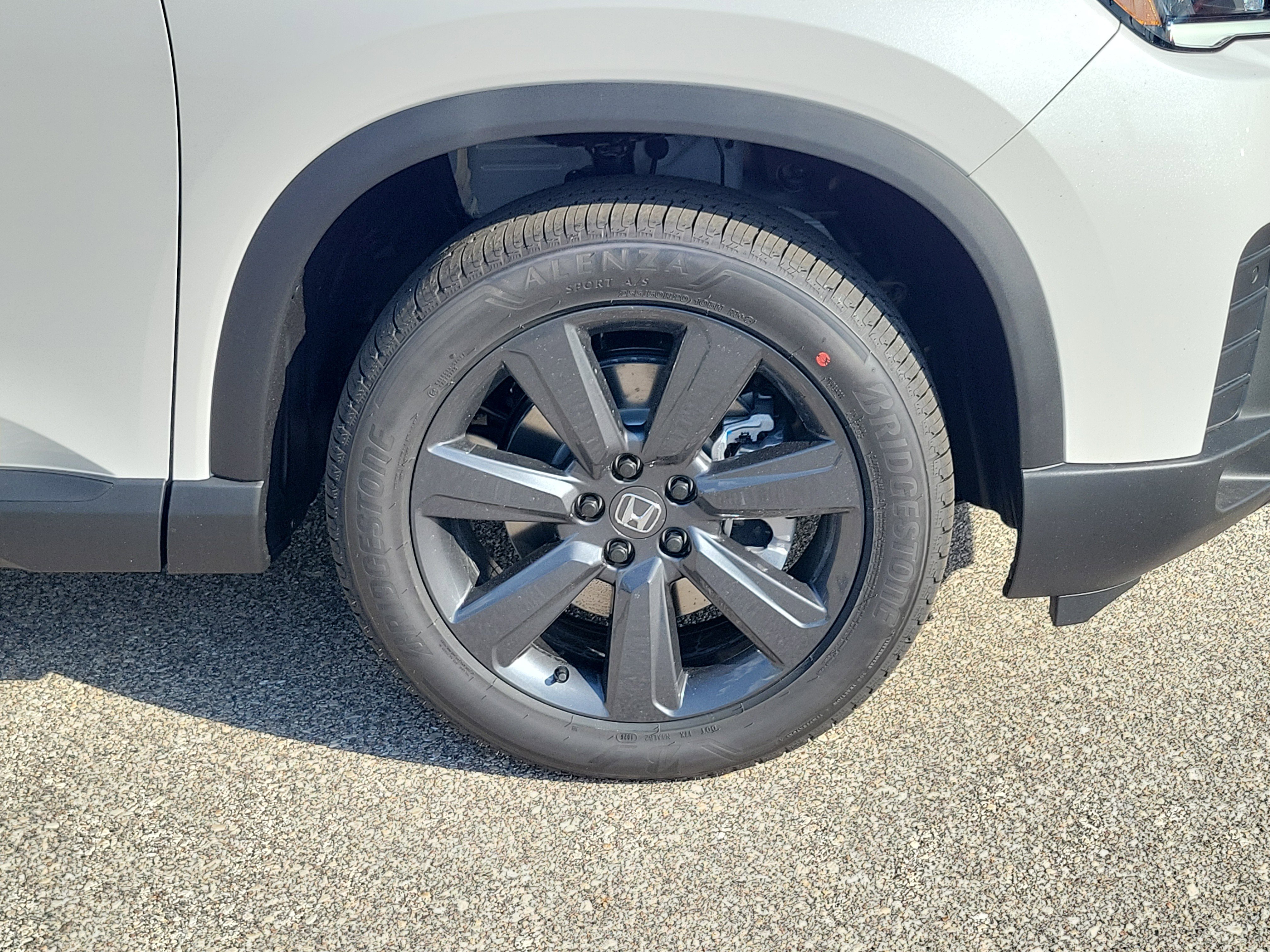 New 2026 Honda Pilot Sport image 9